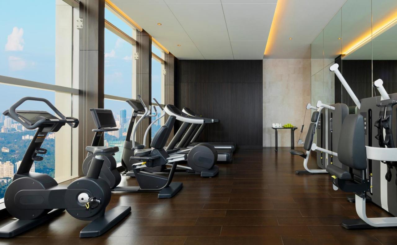 Banyan Tree Kuala Lumpur Hotel Exterior photo The gym at the hotel