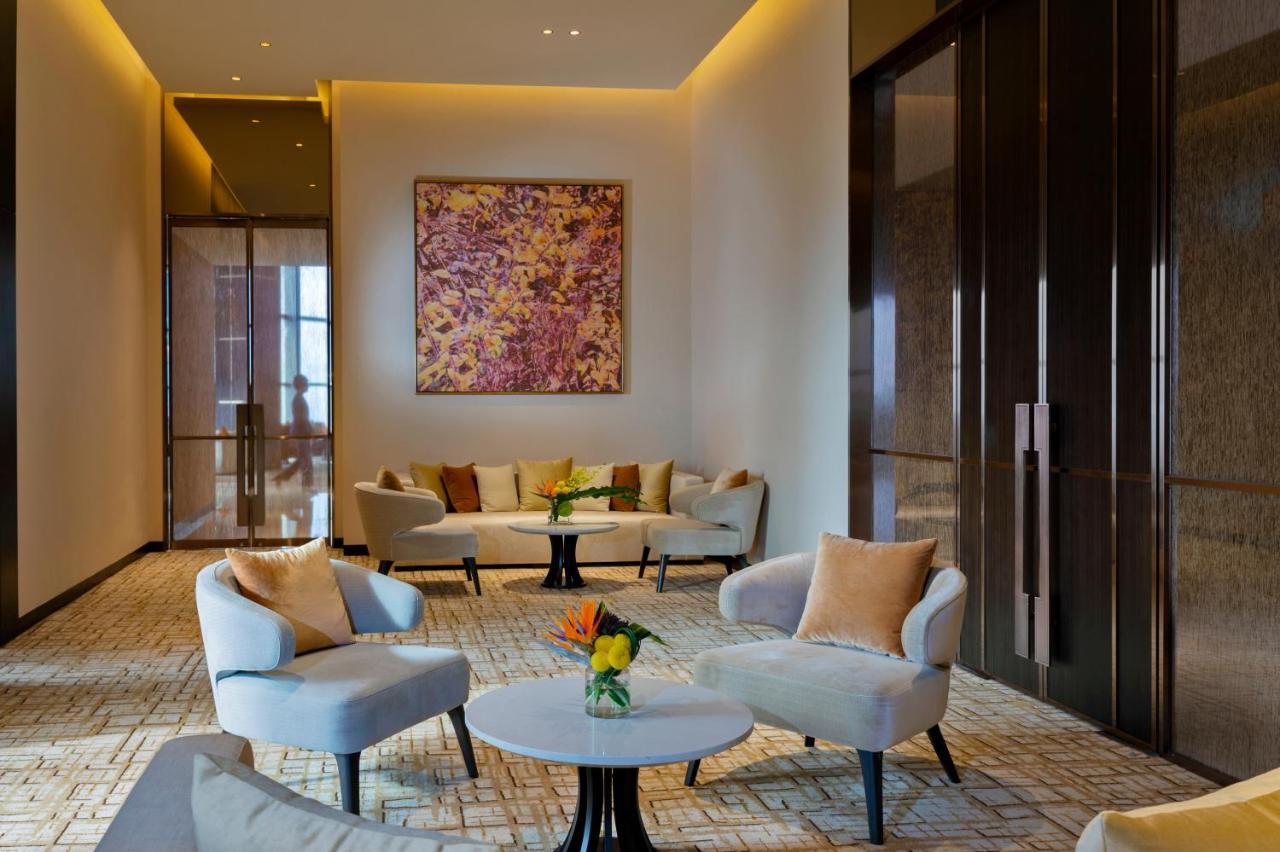Banyan Tree Kuala Lumpur Hotel Exterior photo The Lounge at the airport