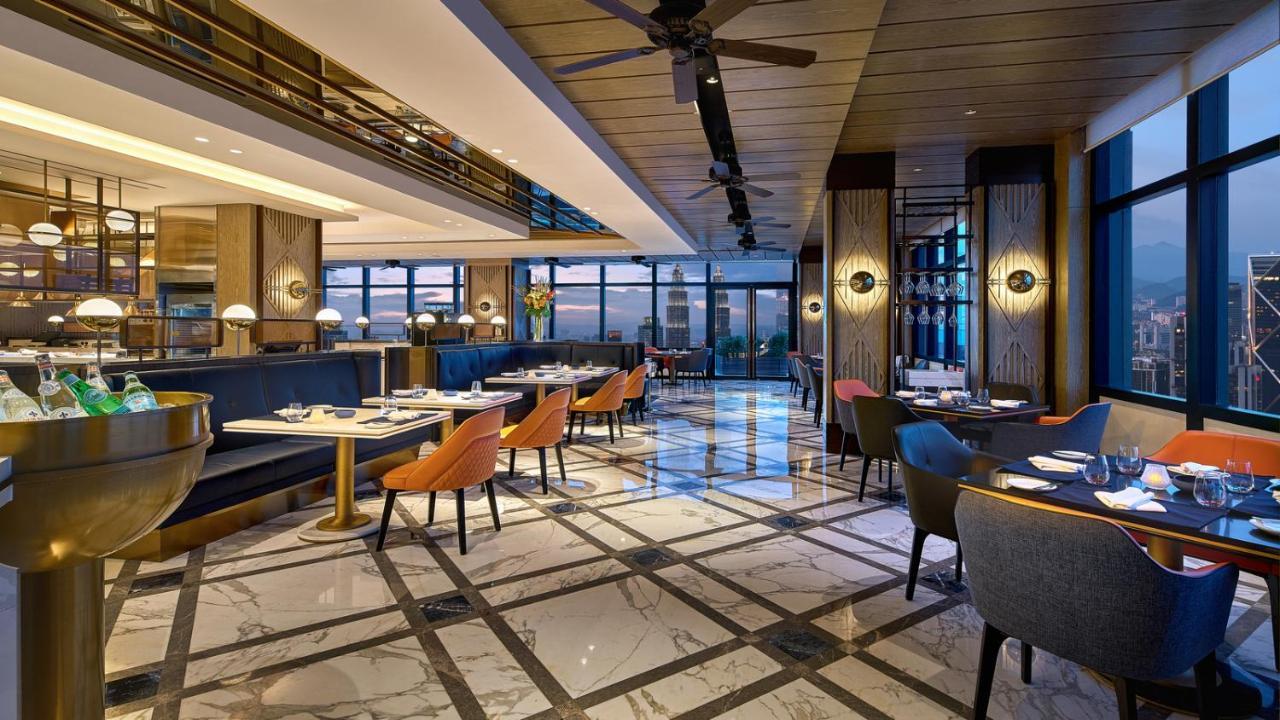 Banyan Tree Kuala Lumpur Hotel Exterior photo The interior of the restaurant