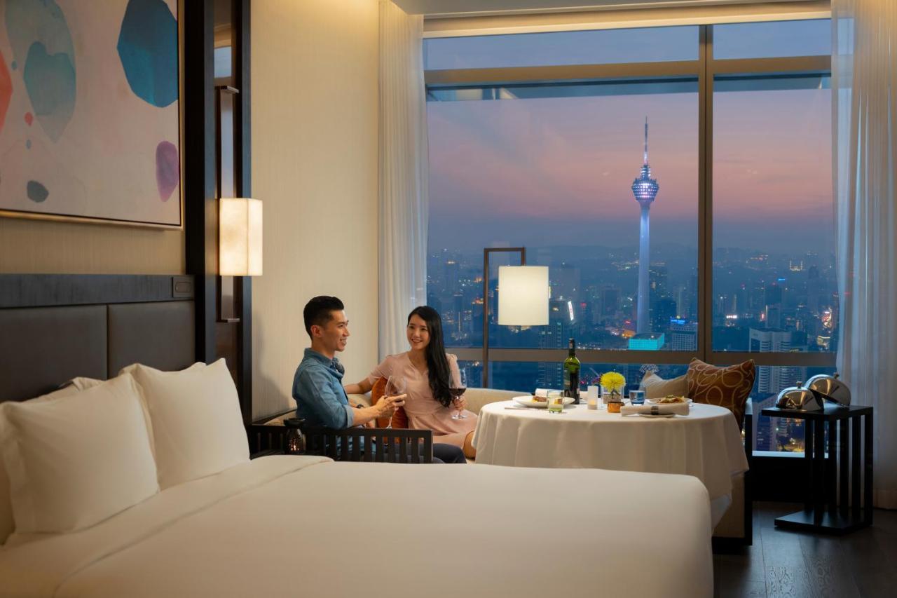Banyan Tree Kuala Lumpur Hotel Exterior photo A guest room at the hotel